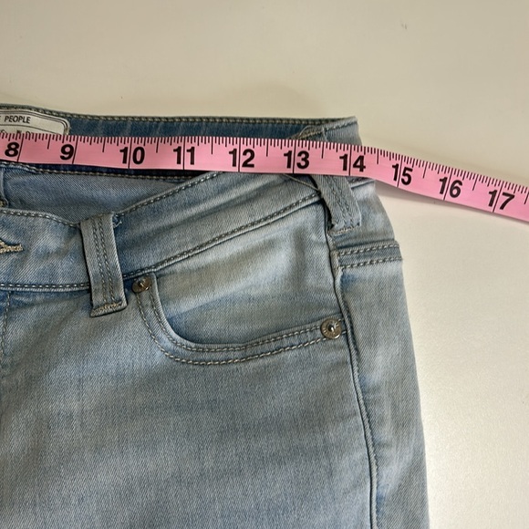 FREE PEOPLE BELLBOTTOM FLAIR LIGHT BLUE STRETCHY DENIM JEANS SZ 27 - Picture 12 of 12